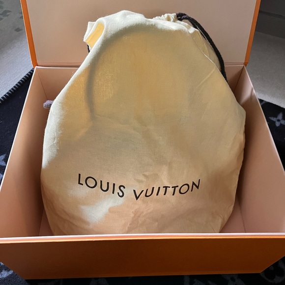 Vintage Louis Vuitton Monogram Ellipse PM - Picture 15 of 16